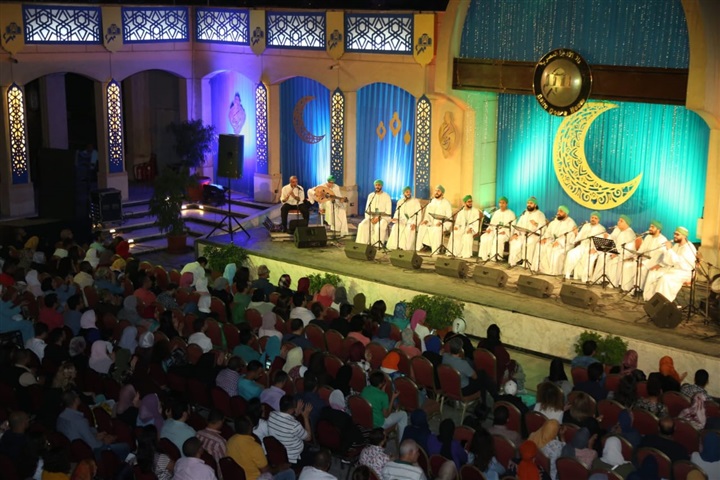 بالصور: خمسة آلاف مشاهد في الأسبوع الأول من سهرات الأوبرا الرمضانية بالصور: خمسة آلاف مشاهد في الأسبوع الأول من سهرات الأوبرا الرمضانية