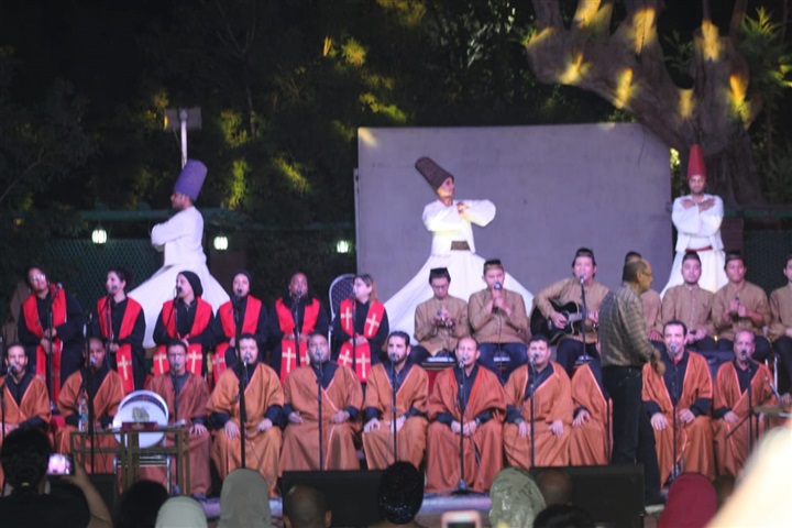 فرقة "سماع" تبهر جمهور نادى المعادى الرياضى فرقة "سماع" تبهر جمهور نادى المعادى الرياضى