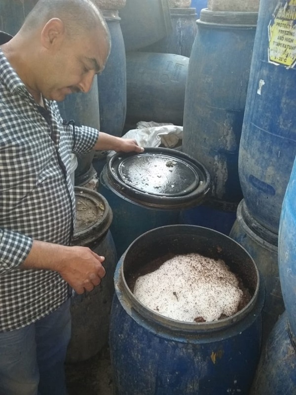 ضبط مصنع مخللات به خطر داهم علي الصحة العامة بالشرقية 