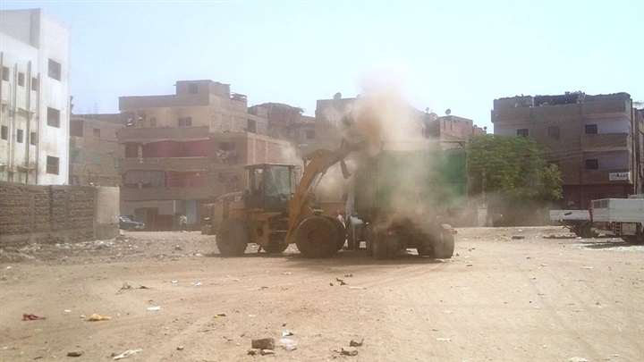 إزالة 70 طن من الأتربة في حملة استهدفت الترعة الضمرانية بنجع حمادي إزالة 70 طن من الأتربة في حملة استهدفت الترعة الضمرانية بنجع حمادي