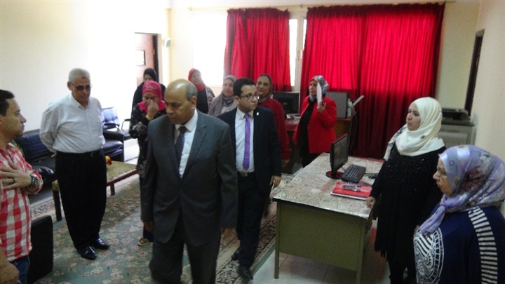 جولات تفقدية لرئيس جامعة المنيا بلجان امتحانات "التربية" و"النوعية" و"التمريض"