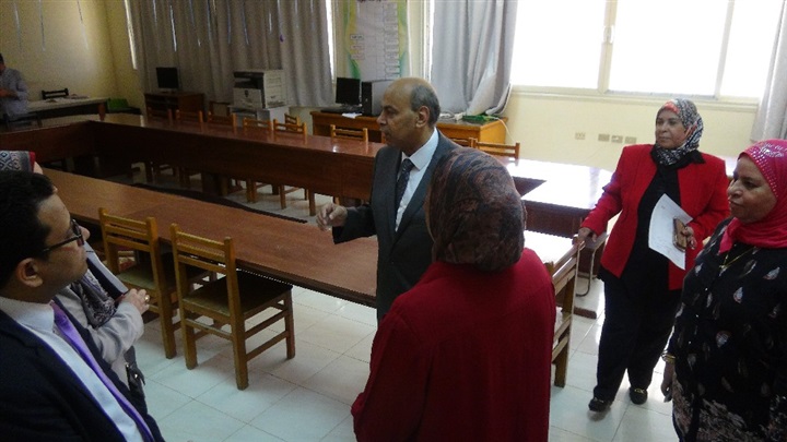 جولات تفقدية لرئيس جامعة المنيا بلجان امتحانات "التربية" و"النوعية" و"التمريض"