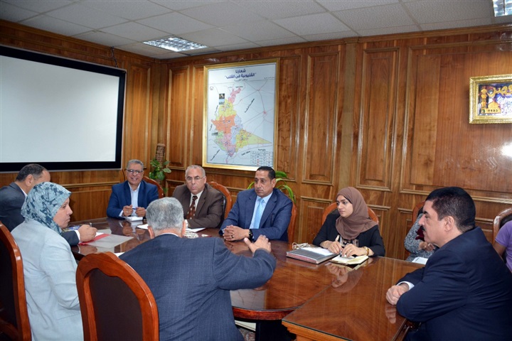 محافظ القليوبية يعقد اجتماعا بمسئول وحدة الابتكار وريادة الأعمال بالمحافظة