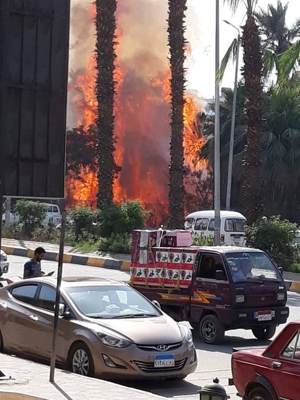 بالصور.. حريق هائل بمحيط شركة سيد للأدوية بمنطقة الطالبية هرم