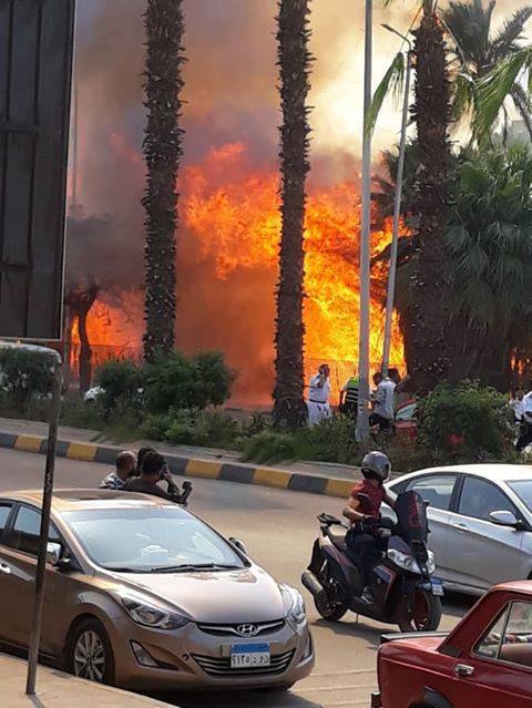 بالصور.. حريق هائل بمحيط شركة سيد للأدوية بمنطقة الطالبية هرم بالصور.. حريق هائل بمحيط شركة سيد للأدوية بمنطقة الطالبية هرم