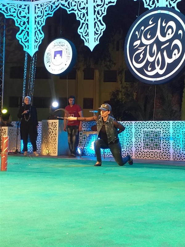 "القومية للفنون" تبهر جمهور مسرح الساحة "القومية للفنون" تبهر جمهور مسرح الساحة