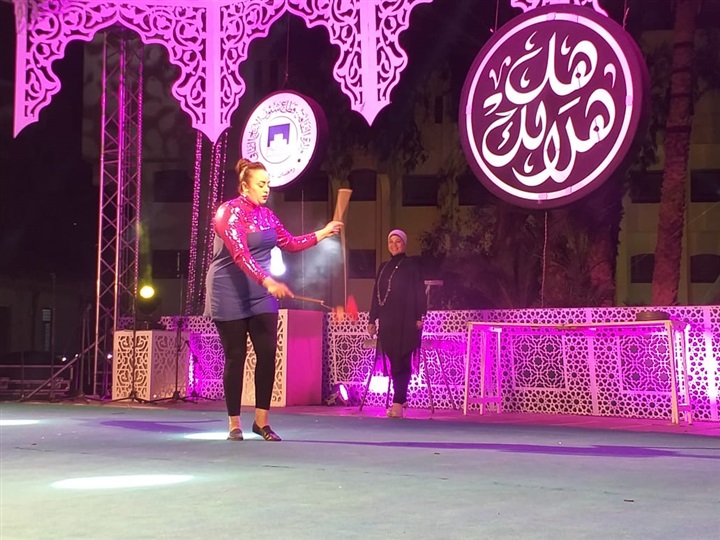 "القومية للفنون" تبهر جمهور مسرح الساحة "القومية للفنون" تبهر جمهور مسرح الساحة
