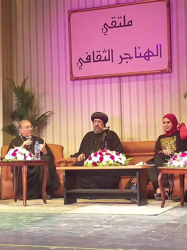 "الهلال والصليب والشعر والمولوية" على مائدة ملتقى الهناجر الثقافى "الهلال والصليب والشعر والمولوية" على مائدة ملتقى الهناجر الثقافى