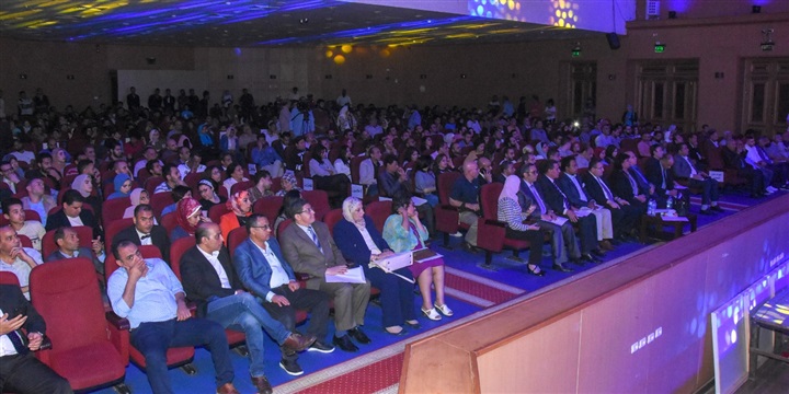 وزير الثقافة ومحافظ الإسكندرية يفتتحان الملتقي الثاني لشباب المخرجين المسرحيين وزير الثقافة ومحافظ الإسكندرية يفتتحان الملتقي الثاني لشباب المخرجين المسرحيين