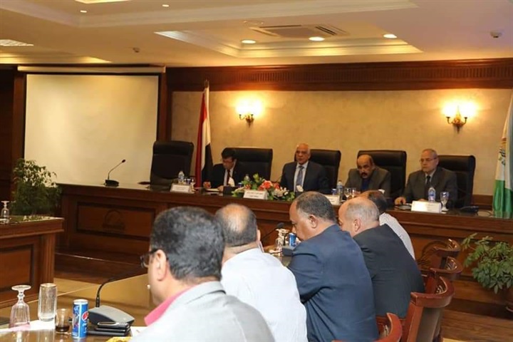 محافظ الجيزة: إلتزام الملاك بالطلاء شرط أساسى للمصالحة على مخالفات البناء 