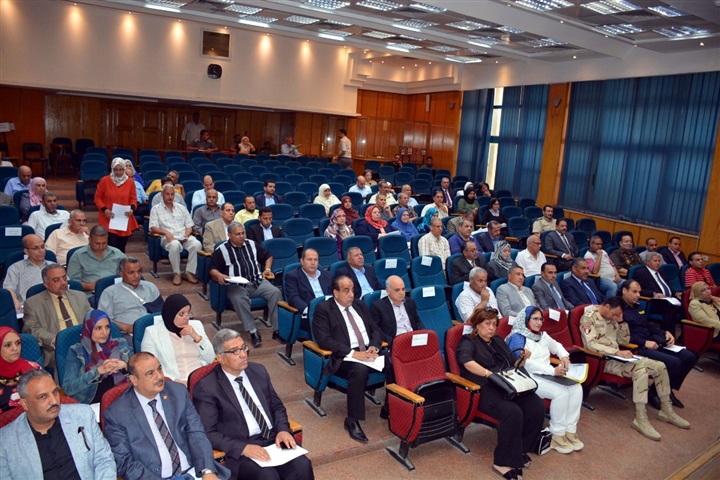 محافظ القليوبية يأمر بضرورة بمتابعة ثلاجات اللحوم ومخازن الجملة 