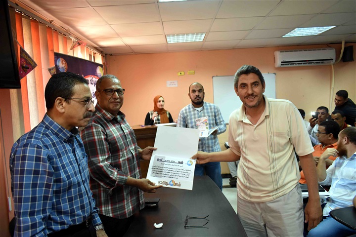 تكريم 100 عامل متميز بمياه سوهاج 