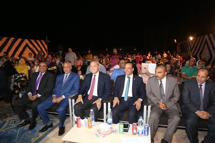 محافظ قنا يشهد حفل ختام الأنشطة الطلابية بالمدرسة المصرية اليابانية