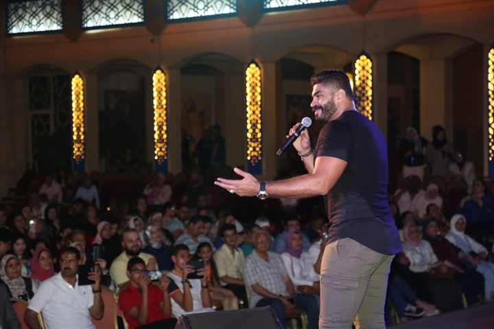 بالصور.. خالد سليم يبهر جمهور ليالى رمضان بالمسرح المكشوف 