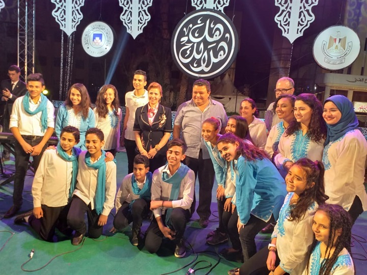 "كورال الصعيد" يبهر جمهور مسرح ساحة الهناجر ضمن برنامج "هل هلالك"