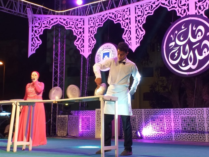 "كورال الصعيد" يبهر جمهور مسرح ساحة الهناجر ضمن برنامج "هل هلالك" "كورال الصعيد" يبهر جمهور مسرح ساحة الهناجر ضمن برنامج "هل هلالك"