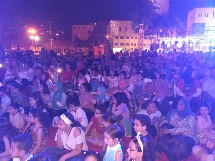 "كورال الصعيد" يبهر جمهور مسرح ساحة الهناجر ضمن برنامج "هل هلالك" "كورال الصعيد" يبهر جمهور مسرح ساحة الهناجر ضمن برنامج "هل هلالك"