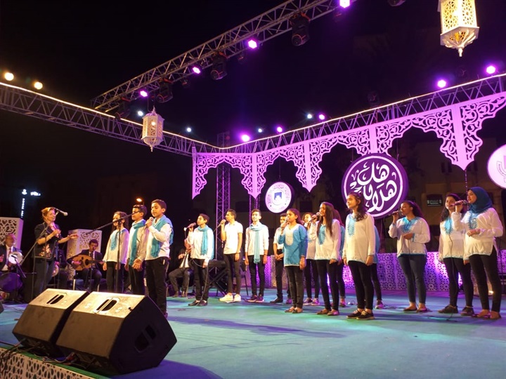"كورال الصعيد" يبهر جمهور مسرح ساحة الهناجر ضمن برنامج "هل هلالك" "كورال الصعيد" يبهر جمهور مسرح ساحة الهناجر ضمن برنامج "هل هلالك"
