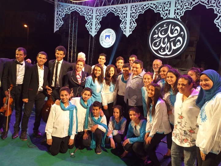 "كورال الصعيد" يبهر جمهور مسرح ساحة الهناجر ضمن برنامج "هل هلالك" "كورال الصعيد" يبهر جمهور مسرح ساحة الهناجر ضمن برنامج "هل هلالك"