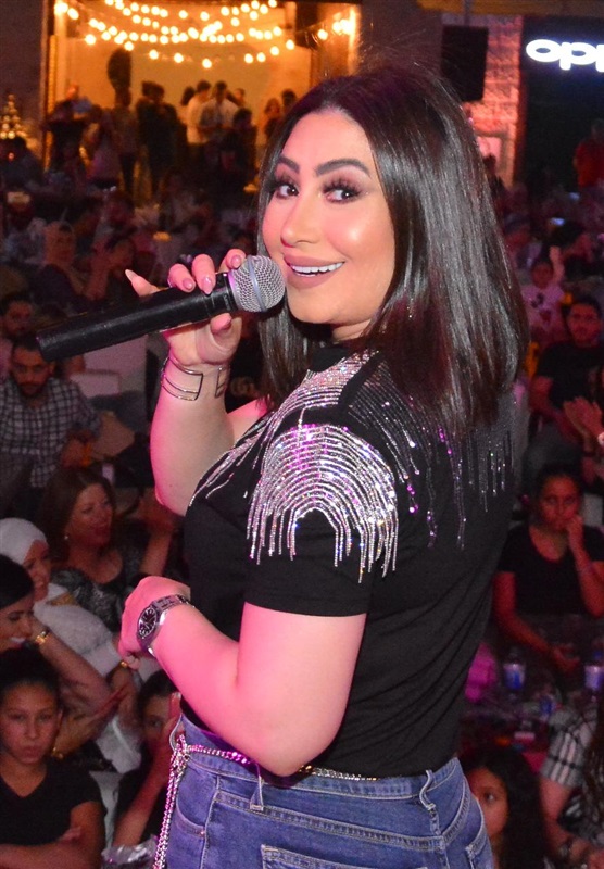 بالصور.. بوسي تتألق بحفل كامل العدد في خيمة "الحارة" بالقاهرة الجديدة بالصور.. بوسي تتألق بحفل كامل العدد في خيمة "الحارة" بالقاهرة الجديدة