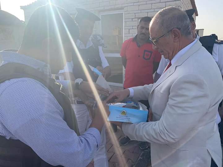 "محافظ البحر الأحمر" يتفقد وجبات رمضان لأفراد الأمن بكمين الاحياء