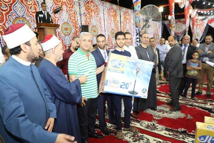 بالصور.. محافظ المنوفية يشهد حفل تكريم حفظة القرآن الكريم بقرية العامرة بمنوف