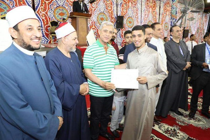 بالصور.. محافظ المنوفية يشهد حفل تكريم حفظة القرآن الكريم بقرية العامرة بمنوف