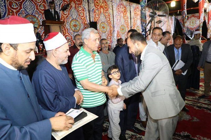بالصور.. محافظ المنوفية يشهد حفل تكريم حفظة القرآن الكريم بقرية العامرة بمنوف
