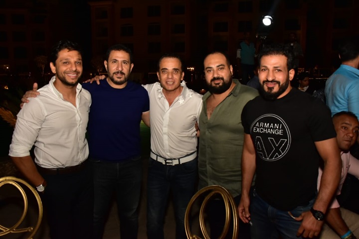 بالصور.. وائل جسار ومحمد عدوية يشعلان خيمة "ستون ريزيدنس" بحضور نجوم الفن والمشاهير بالصور.. وائل جسار ومحمد عدوية يشعلان خيمة "ستون ريزيدنس" بحضور نجوم الفن والمشاهير