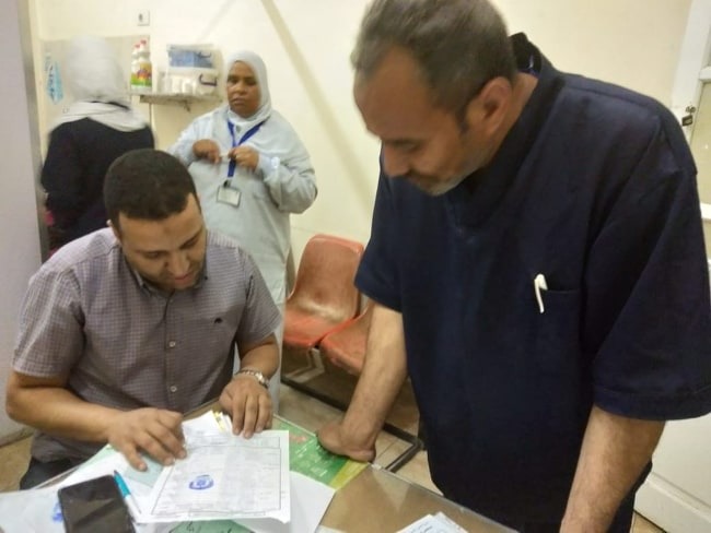 محافظ أسيوط: يكلف مسئولي الصحة بشن حملات مفاجئة على المستشفيات خلال الشهر الكريم