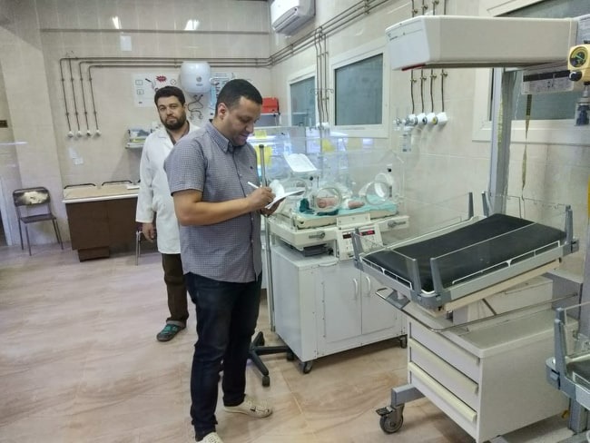 محافظ أسيوط: يكلف مسئولي الصحة بشن حملات مفاجئة على المستشفيات خلال الشهر الكريم