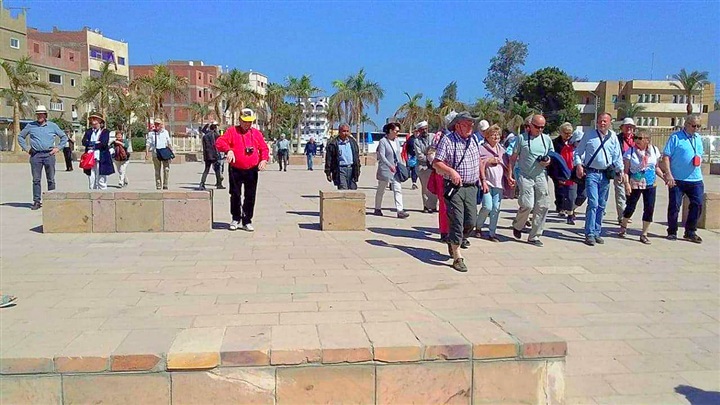 شاهد 175 سائح خلال جولة سياحية بسوهاج 