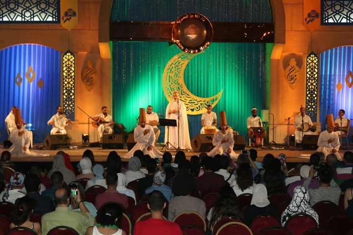 عشرون ألف مشاهد ضيوف الأوبرا فى ليالي رمضان الفنية عشرون ألف مشاهد ضيوف الأوبرا فى ليالي رمضان الفنية