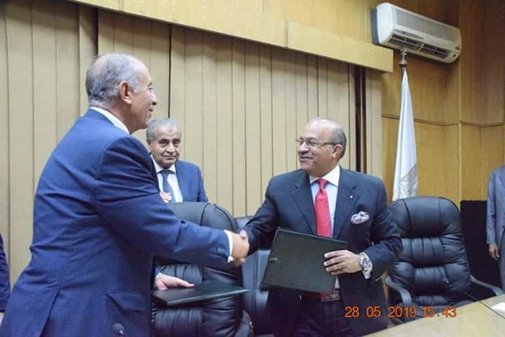 توقيع عقد الشراكة بين محافظة البحر الأحمر وجهاز تنميه التجارة الداخليه لإنشاء منطقتين لوجستيتين