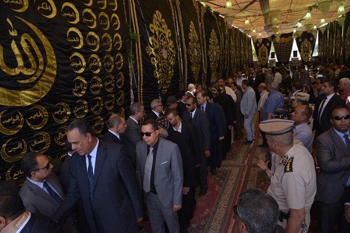 محافظ المنيا يشارك في صلاة جنازة مدير أمن أسيوط 