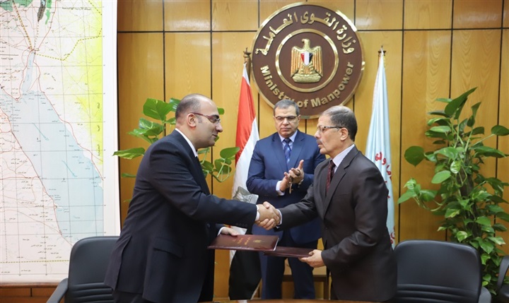 "سعفان" يشهد توقيع بروتوكول للتدريب من أجل التشغيل بمزايا 2800 جنيه شهريا