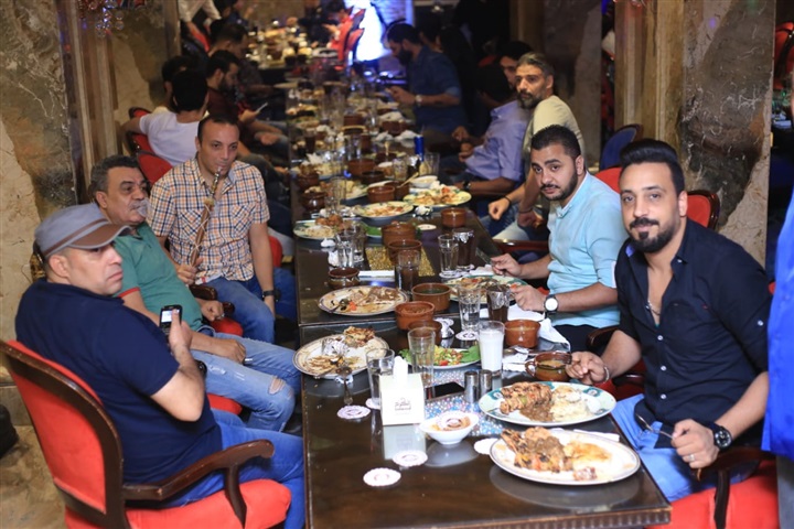 "محمد نور وحمادة الليثي" في افطار إحدى شركات الإنتاج الفني "محمد نور وحمادة الليثي" في افطار إحدى شركات الإنتاج الفني