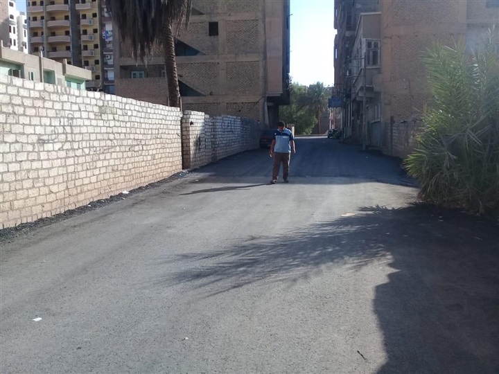 بالصور.. محافظ سوهاج يتفقد "مزرعة السجن"  تمهيداً لإنشاء محلات تجارية للشباب 