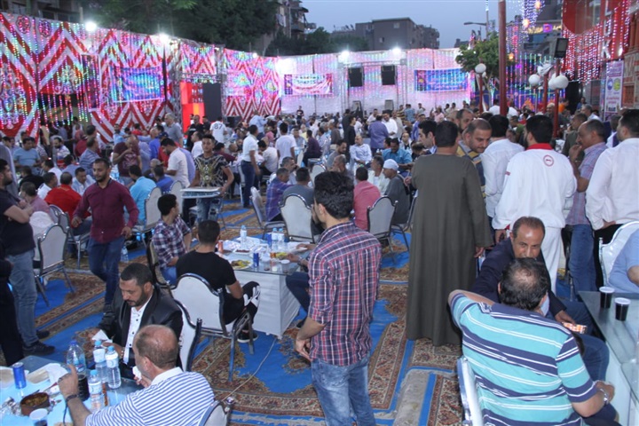 بالصور.. أهالى وقيادات حزبية وشعبية على مائدة إفطار مستقبل وطن بـإمبابة