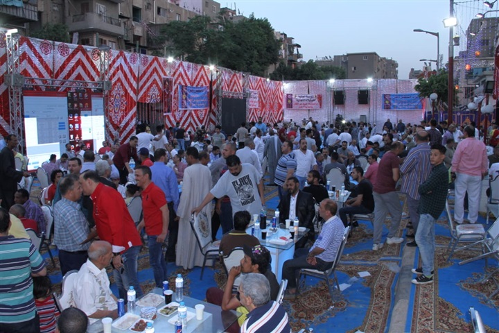 بالصور.. أهالى وقيادات حزبية وشعبية على مائدة إفطار مستقبل وطن بـإمبابة