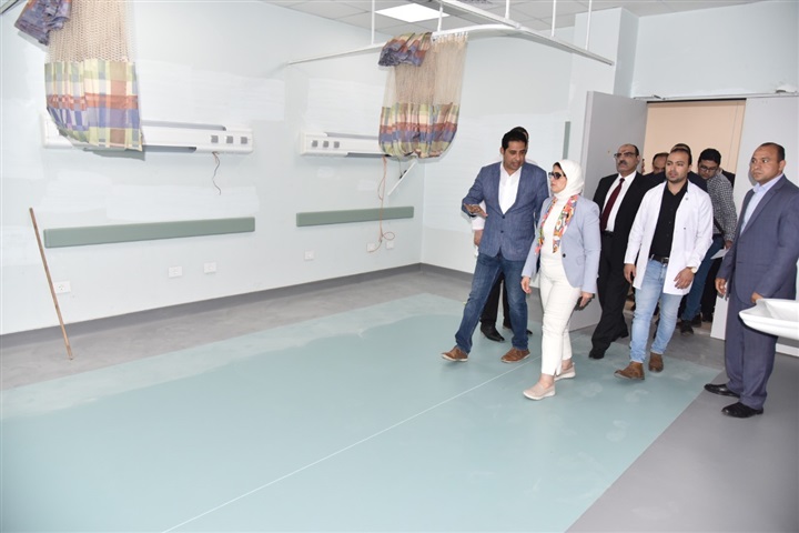 وزيرة الصحة توجه بالإنتهاء من تجهيزات مبني الطواري الجديد بمستشفى معهد ناصر