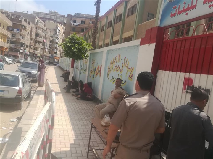 بالصور.. إجراءات أمنية مشددة حول محيط لجان الثانوية العامة بكفر الشيخ
