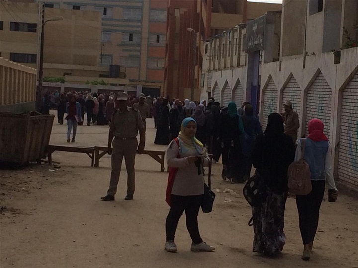 بالصور.. إجراءات أمنية مشددة حول محيط لجان الثانوية العامة بكفر الشيخ