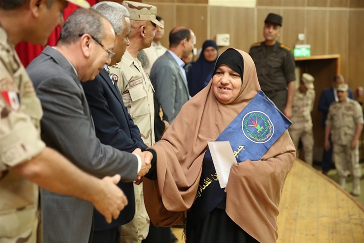 بالفيديو والصور.. محافظ كفر الشيخ ومدير جمعية المحاربين القدماء يكرمان 200 من أسر الشهداء ومصابي الحرب