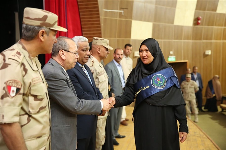 بالفيديو والصور.. محافظ كفر الشيخ ومدير جمعية المحاربين القدماء يكرمان 200 من أسر الشهداء ومصابي الحرب