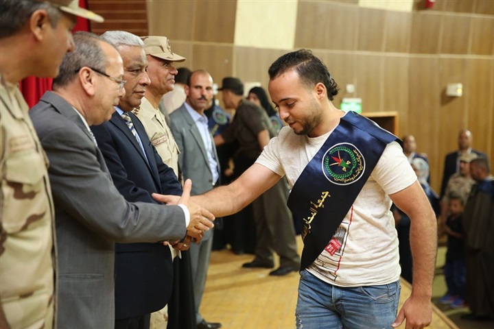 بالفيديو والصور.. محافظ كفر الشيخ ومدير جمعية المحاربين القدماء يكرمان 200 من أسر الشهداء ومصابي الحرب