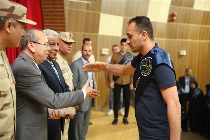 بالفيديو والصور.. محافظ كفر الشيخ ومدير جمعية المحاربين القدماء يكرمان 200 من أسر الشهداء ومصابي الحرب