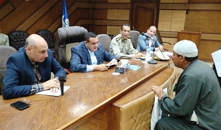 محافظ البحيرة: يلتقى بعدد 35 مواطن ومواطنة فى اللقاء الدوري لخدمة المواطنين