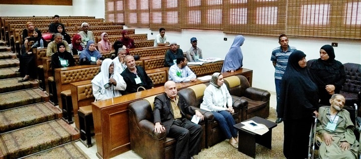 محافظ البحيرة: يلتقى بعدد 35 مواطن ومواطنة فى اللقاء الدوري لخدمة المواطنين
