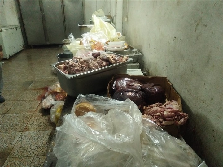 صحة الشرقية: غلق مكان تجهيز الطعام لمطعم شهير بالزقازيق 